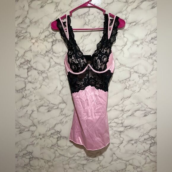OH LA LA CHERI Padded Cup Chemise Lingerie with Strap and Body Keyhole Details - Picture 3 of 9